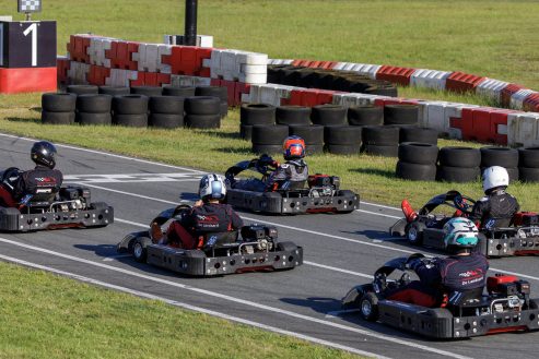 2 uurs endurance race op kartcircuit De Landsard in Eindhoven