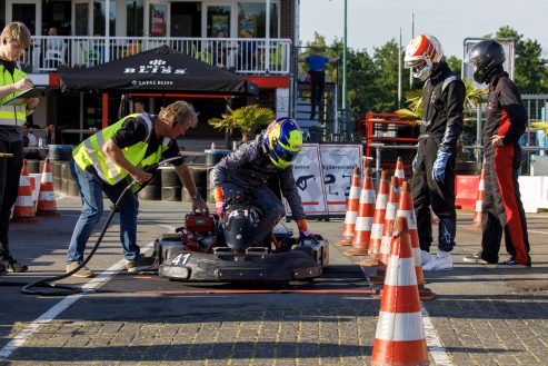2 uurs endurance race op kartcircuit De Landsard in Eindhoven