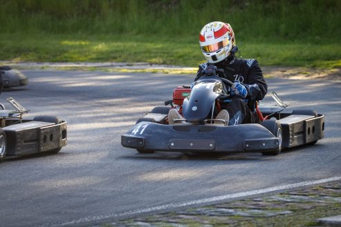 2 uurs endurance race op kartcircuit De Landsard in Eindhoven