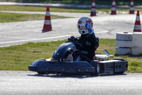 2 uurs endurance race op kartcircuit De Landsard in Eindhoven