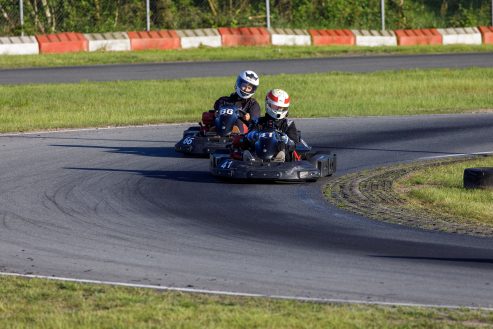 2 uurs endurance race op kartcircuit De Landsard in Eindhoven