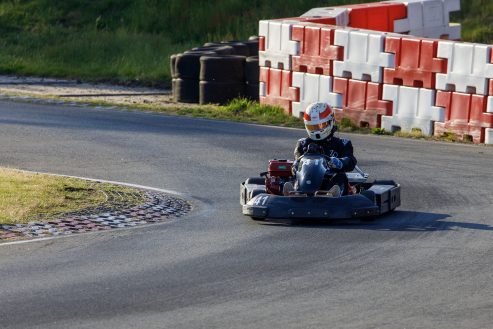 2 uurs endurance race op kartcircuit De Landsard in Eindhoven