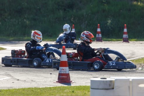 2 uurs endurance race op kartcircuit De Landsard in Eindhoven
