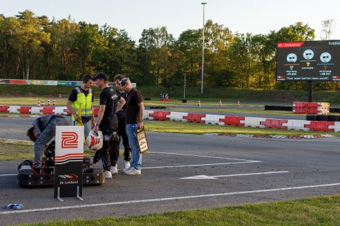 2 uurs endurance race op kartcircuit De Landsard in Eindhoven