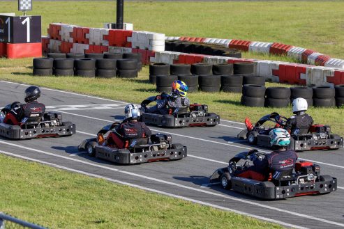 2 uurs endurance race op kartcircuit De Landsard in Eindhoven